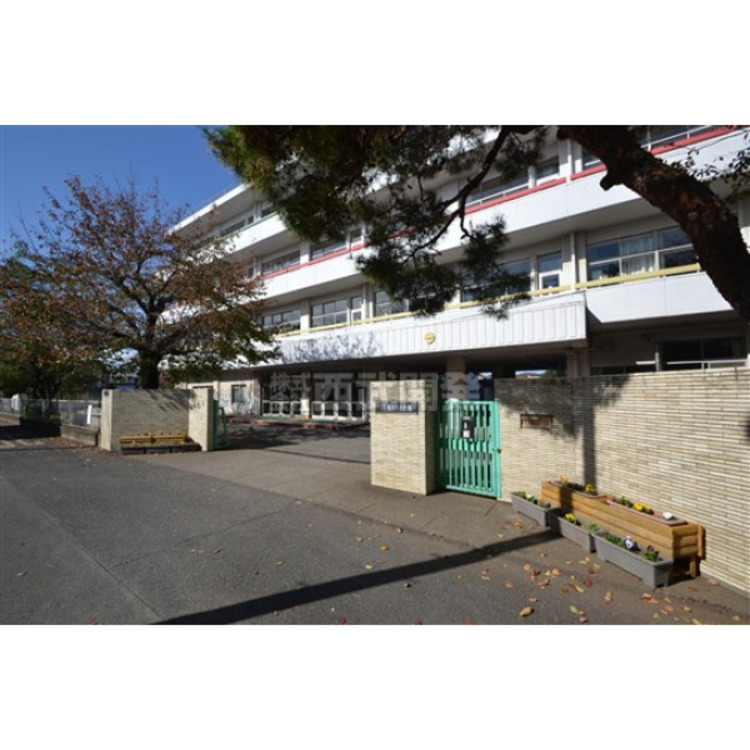 周辺 藤沢北小学校(約810m)