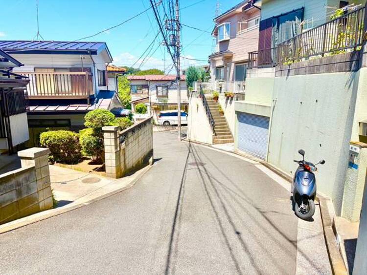 外観 車通りが少なく、静かで安心して暮らせる環境です。