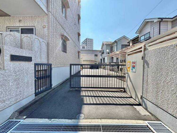 外観 【凛】とした落ち着いたたたずまいのあなただけのお住まい。お友達などが遊びに来た時も自慢をしたくなる邸宅を創り出す外観デザインです。