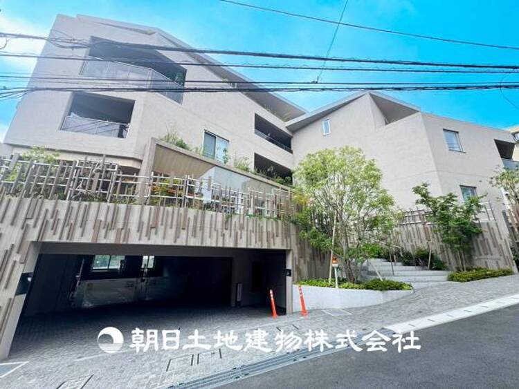 外観 【外観・立地】表現された空間はたくさんの光を浴び、風を感じ、暮らしを豊かにしてくれます。家族の思い出を刻んでいきます。