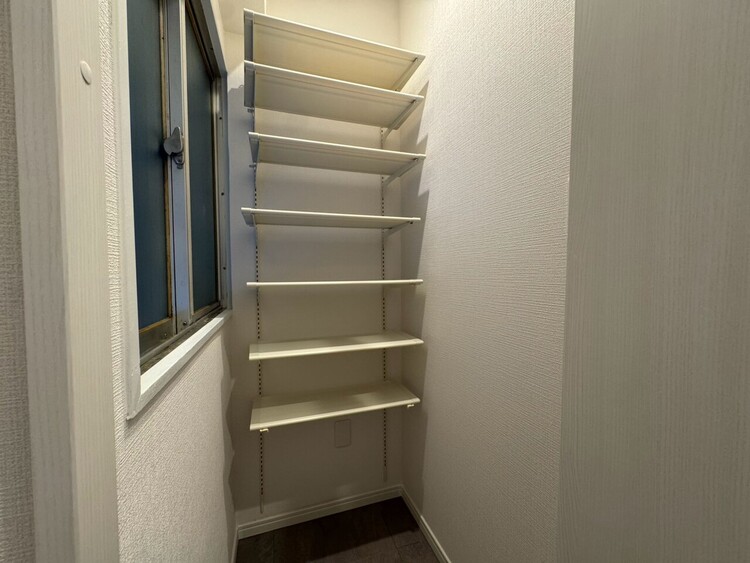 その他 家電やスーツケース、ストック品など何でも片付く嬉しい空間です。
