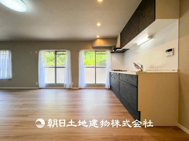 キッチン 【キッチン】住宅の主役でもあり、日常生活を過ごす上で重要な水回りでもあるからこそ機能性・デザイン性に拘りました。