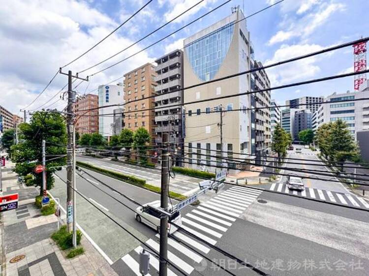 その他 視界を遮る建物がないため眺望が広がり、明るい陽ざしと風通しの良さを実感いただけます。