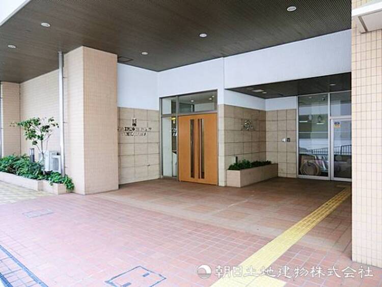 周辺 【かながわ保育園】300ｍ　東神奈川駅から徒歩すぐの好立地。乳児期のきめ細かなグループ保育や活発な異年齢交流を取り入れ、子どもがのびのび育つ認可保育園です。