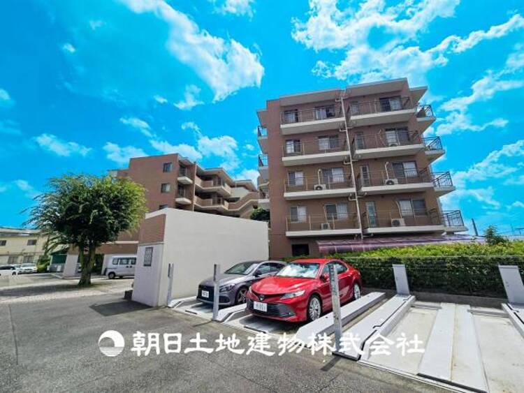外観 【現地写真】家族の色を映し出しながら、いつしか街の風景に溶け込んでいきます。