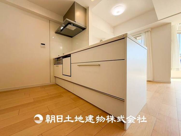 キッチン 【キッチン】シンプルで使いやすさにこだわりました。快適な日常を支える機能性と強さがひとつになった自慢のキッチンです。