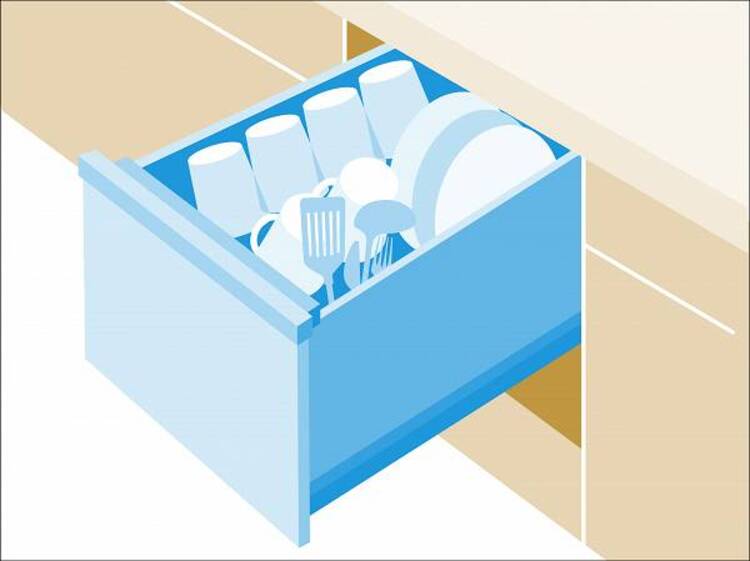 設備 食器洗浄乾燥機を標準装備。作動中は他の家事を並行して進めることができ、家事の時短と負担軽減につながります。高温、高圧水流で洗浄するため、除菌・消臭効果が期待でき、衛生面での安心感が高まります。また、手荒れの心配もなくなります。