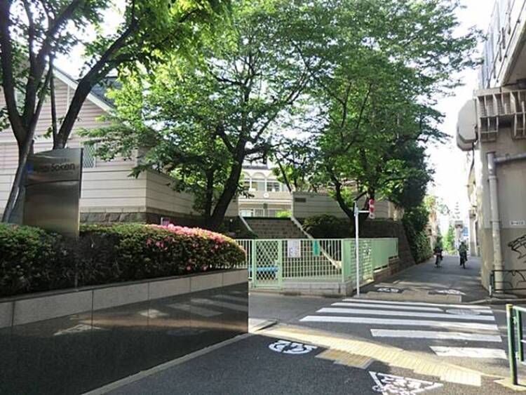 周辺 専修幼稚園 290m