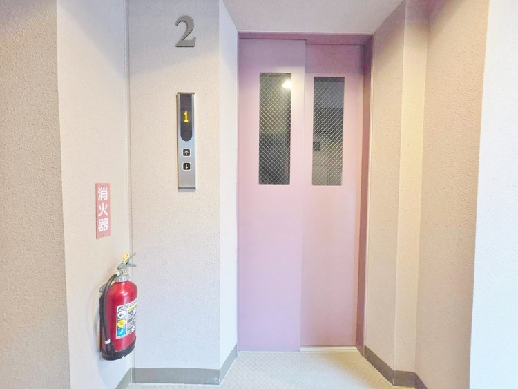 設備 エレベーターの管理も、きちんと行き届いてます。