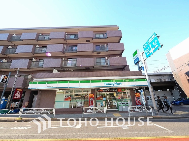 周辺 ファミリーマート 砧城山通り店　距離800ｍ