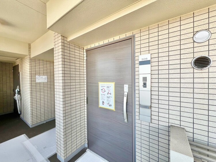 その他 清潔感のある落ち着いた雰囲気の玄関です。