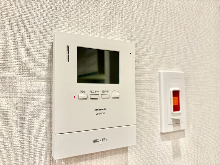 その他 誰が来てもわかる様にモニター付きインターホンを設置。