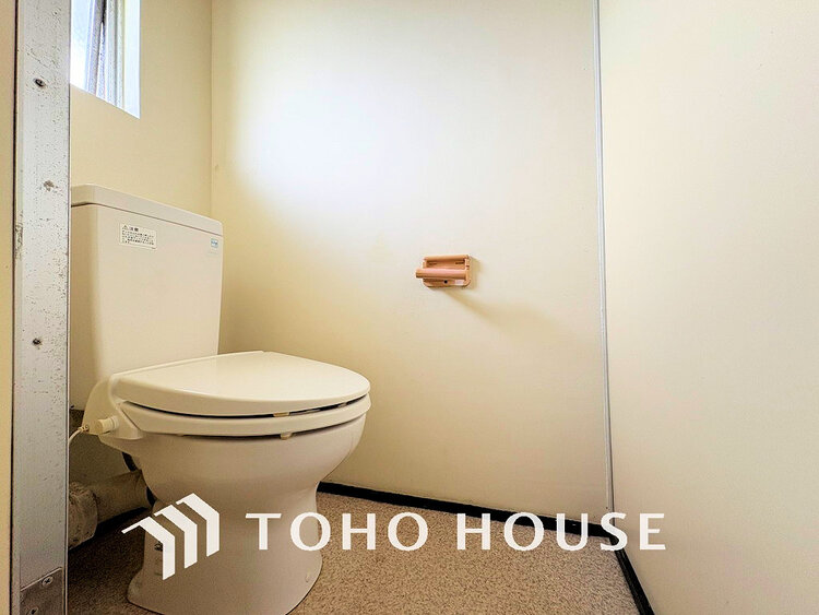 トイレ トイレには快適な温水洗浄便座付
