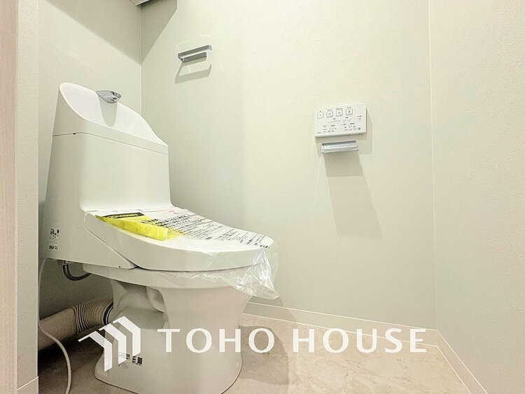 トイレ トイレには快適な温水洗浄便座付