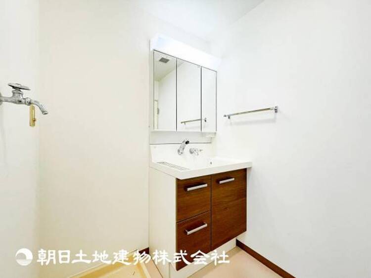 洗面 【洗面化粧台】慌ただしい1日が始まり、充実した1日の終わりを締めくくる洗面所。