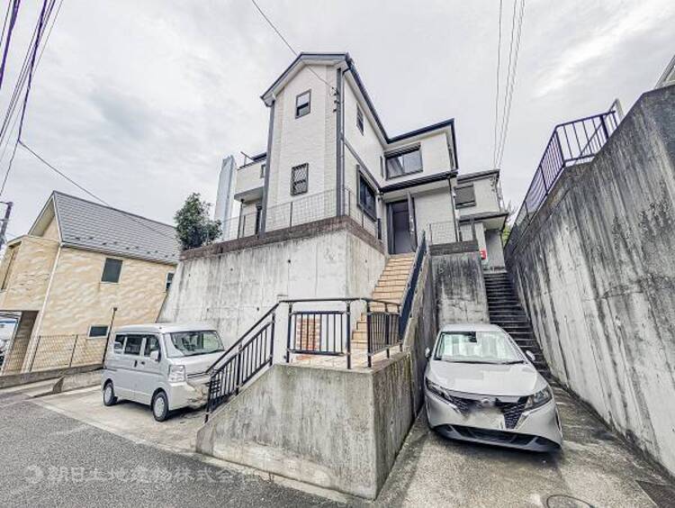 外観 落ち着きのある身近で安心感のある住環境がとてもすてきです！！！小さなお子様にも安心感が広がります！！！前面道路や周辺の落ち着きも暮らしやすさにつながります。現地の雰囲気をぜひご体感くださいませ！