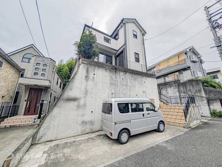 外観 穏やかな風と陽光を感じる心地よい住環境が心をほぐしてくれそう！心地よい日常を感じられる住環境です！！！やさしい風と陽光を感じる周辺環境は、日々の暮らしに明るさと心地よさを添えてくれそうです！！