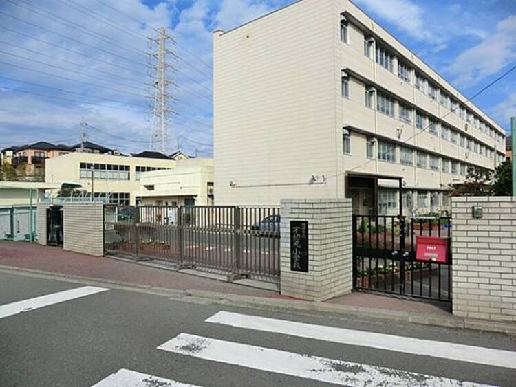 周辺 横浜市立不動丸小学校まで約940ｍ