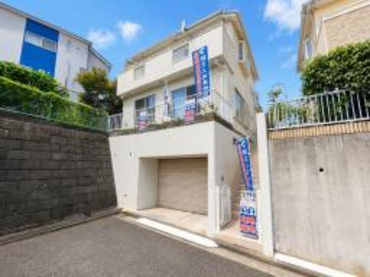 外観 落ち着いた街並みと緑の潤いを感じる住環境です！！魅力的です！穏やかな毎日をゆったり楽しめそうです！！周辺の雰囲気や生活動線も住まい選びの大切なポイントです。ご案内時に街の魅力もご確認ください！