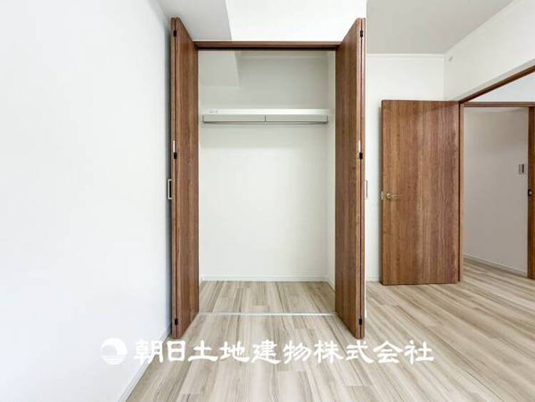 収納 【収納】子供部屋にも寝室にも、便利な全居室収納スペース付ですので、各部屋の荷物がすっきりまとまります。