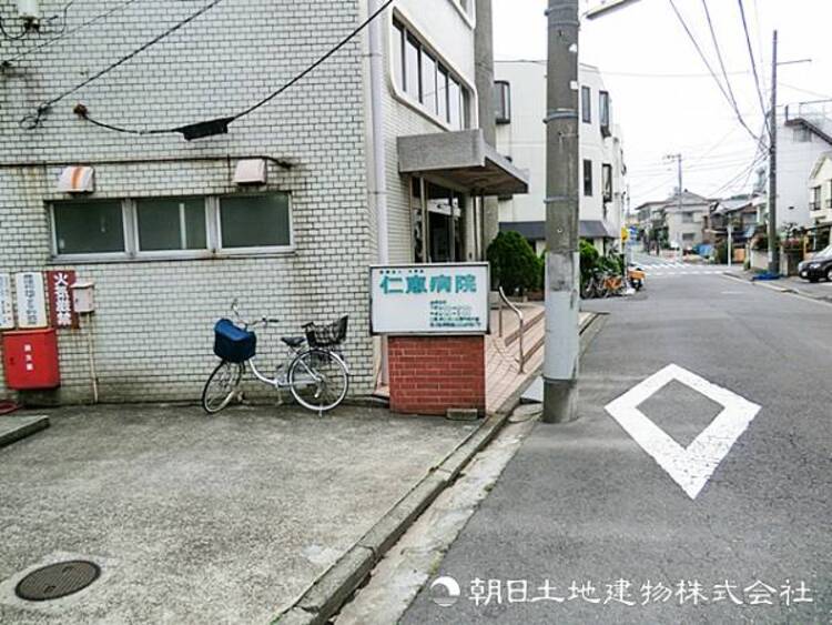 周辺 【仁恵病院】960ｍ　精神科や心療内科を中心に、きめ細やかな診療と温かなリハビリテーションを通じて、患者さんの心身の健康と社会復帰を支える病院です。