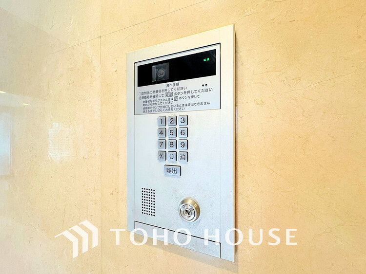 エントランス エントランスはオートロック完備で安心のセキュリティ性