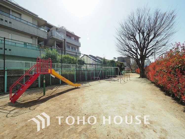 周辺 渋谷区立笹塚二丁目遊び場　距離900ｍ