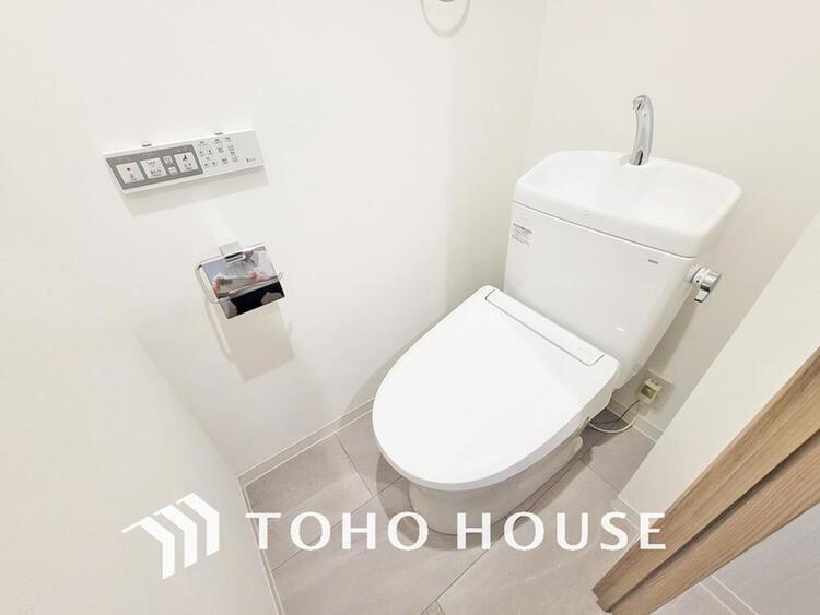 トイレ トイレには快適な温水洗浄便座付