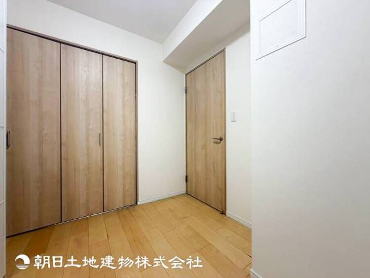 内装 【洋室】人間の感性を育むプライベートルームはシンプルが１番！読書やネット、大切な一人の時間も充実したものにできます。