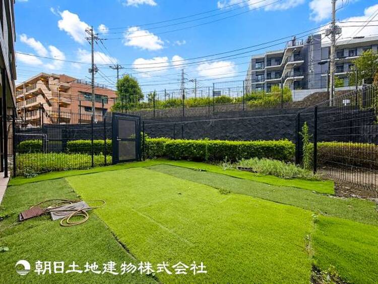 その他 【お庭】年中大活躍のプライベート空間！ご家族の団らんの場として最適なスペース。お子様の水遊びも楽しめますね！