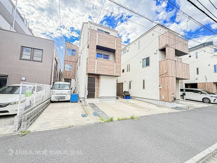 外観 四季の移ろいを身近に感じられる穏やかな住環境が贅沢です！！！さわやかな自然を感じる日常に癒されます！！！緑の潤いを感じながら過ごす日常は、家族の時間価値をより心地よく高めてくれそうです。