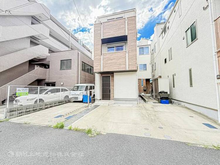 外観 住宅街が広がる穏やかなロケーションとのびのびとした空気感！！落ち着きある毎日を静かに育んでくれます！住宅宅街ならではのおだやかな空気感が魅力です。落ち着いた暮らしを想像しながら現地をご覧ください！