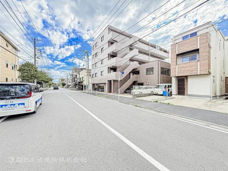 外観 落ち着いた街並みと緑の潤いを感じる住環境です！！魅力的です！穏やかな毎日をゆったり楽しめそうです！！周辺の雰囲気や生活動線も住まい選びの大切なポイントです。ご案内時に街の魅力もご確認ください！