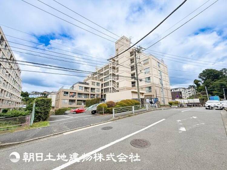 キッチン 趣味・感性で個性的に飾って頂けるようシンプルに仕上げてあります。