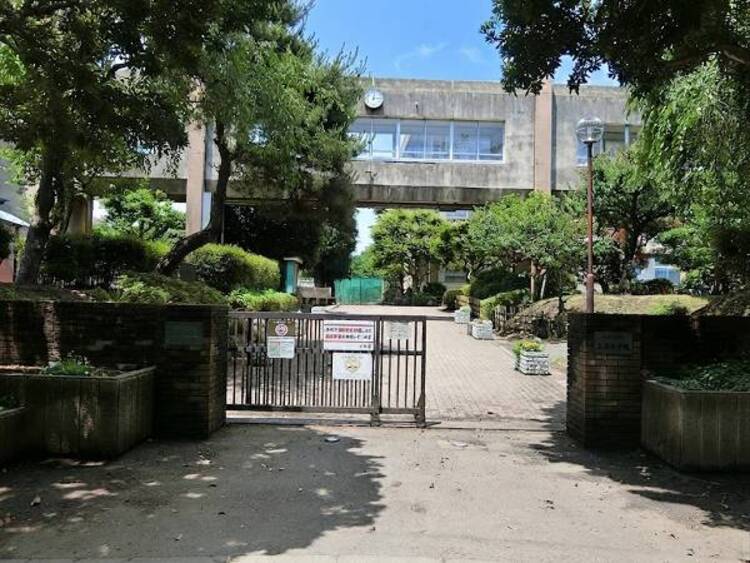 周辺 相模原市立上溝中学校まで約1621ｍ
