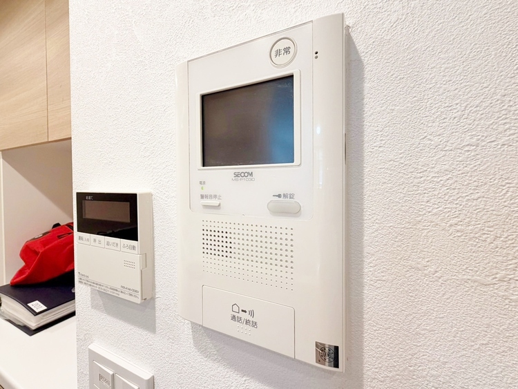 その他 誰が来てもわかる様にモニター付きインターホンを設置。