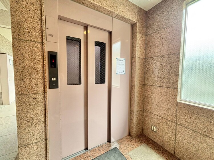 その他 エレベーター完備のため荷物が多くなっても安心。