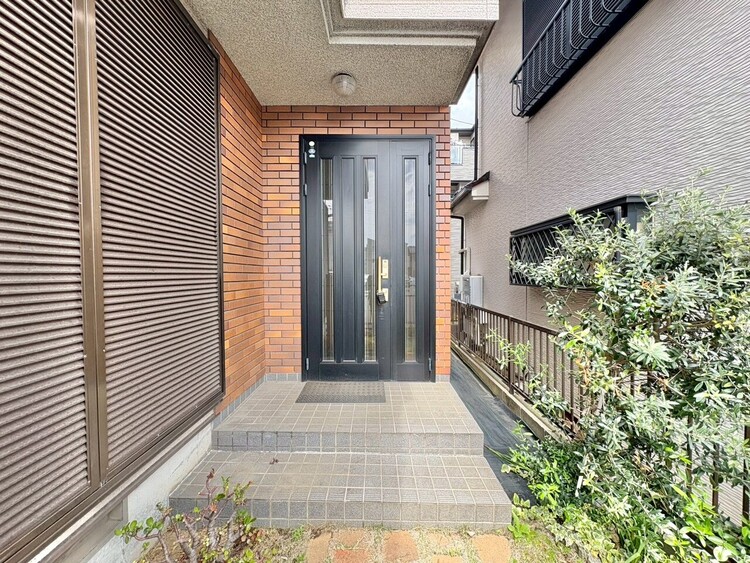 玄関 玄関を開ければ、そこは安らぎのご自宅。