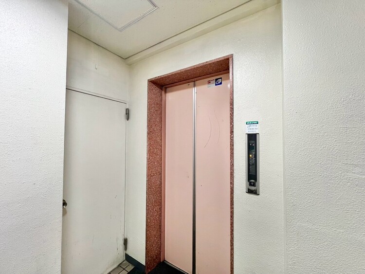 その他 エレベーター完備のため荷物が多くなっても安心。