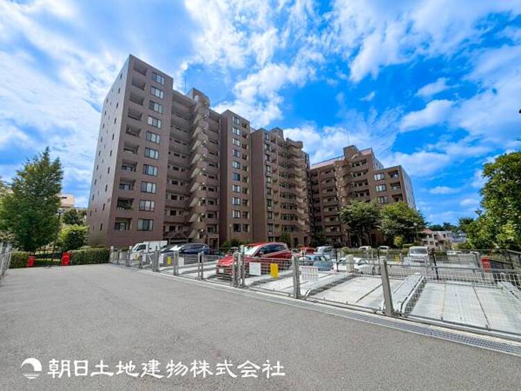 外観 【外観・立地】表現された空間はたくさんの光を浴び、風を感じ、暮らしを豊かにしてくれます。家族の思い出を刻んでいきます。