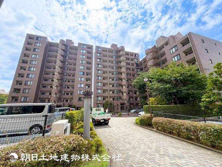 外観 【外観・立地】時間のゆとりと空間、暖かな陽光がもたらす光と風を独占してください。ここから新しい暮らしが始まります。