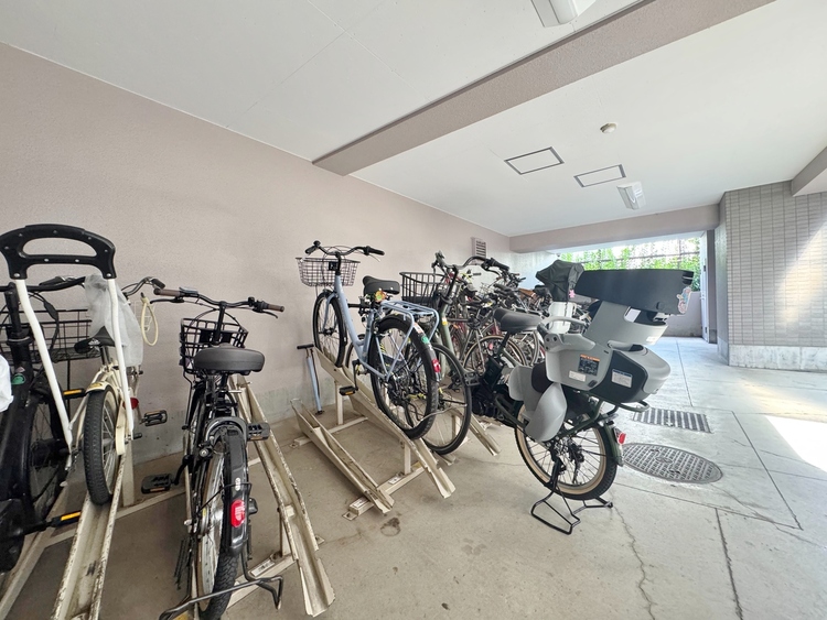 その他 きちんと整備された駐輪場。住む方の心遣いが感じられます。