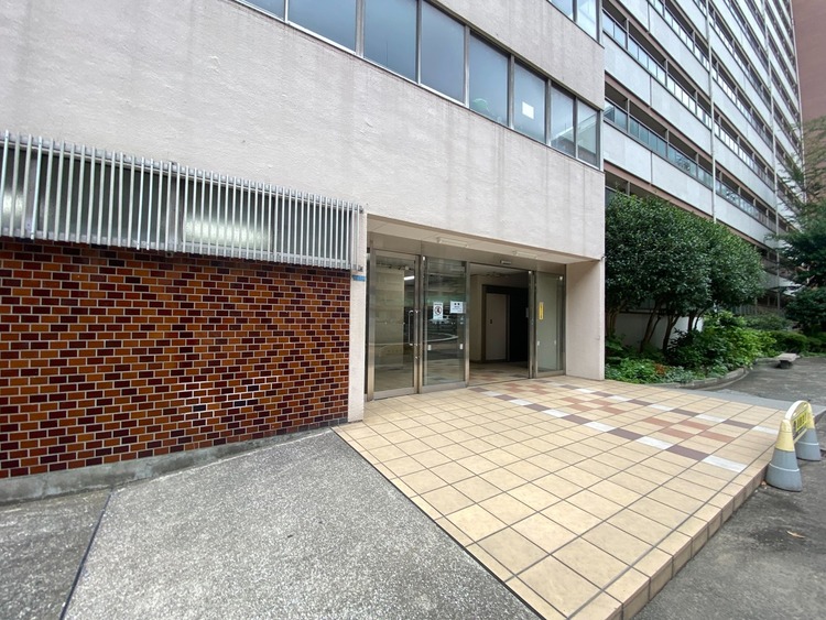その他 上質感漂う玄関アプローチです。