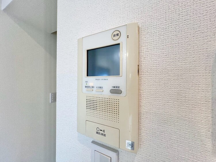 その他 誰が来てもわかる様にモニター付きインターホンを設置。