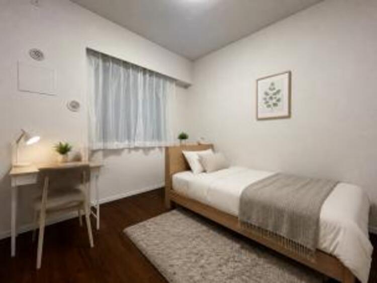 内装 居室はひとり時間を過ごせる安らげるお部屋として活用できます！収納スペースあり！荷物が多くても十分！ベッドや勉強机、テレビなどを置きたい場合におすすめ！！過ごす時間が長くてもゆったり過ごせそうですね！※家具はCG 