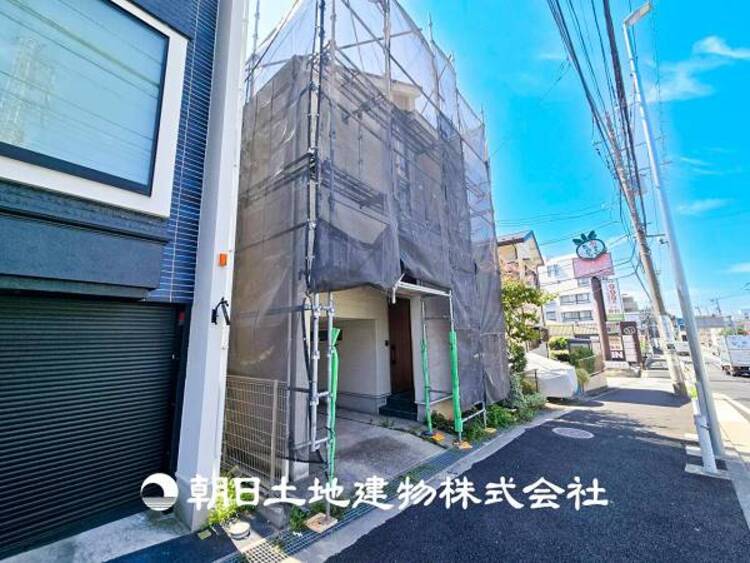 外観 【現地写真】時間のゆとりと空間、暖かな陽光がもたらす光と風を独占してください。新しい暮らしが始まります。