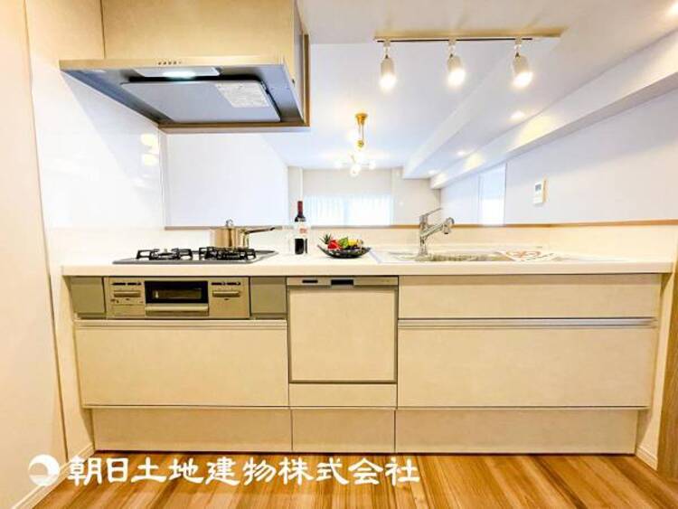 キッチン 【キッチン】毎日使う場所だからこそ、ストレスなく使えて、スムーズな家事ができる空間になっております。