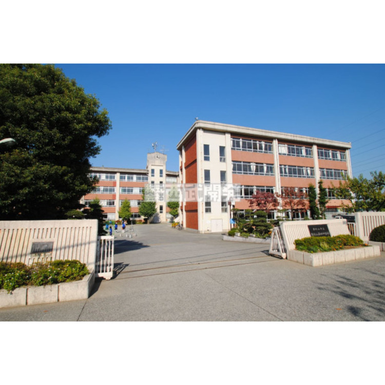 周辺 第四中学校(約860m)
