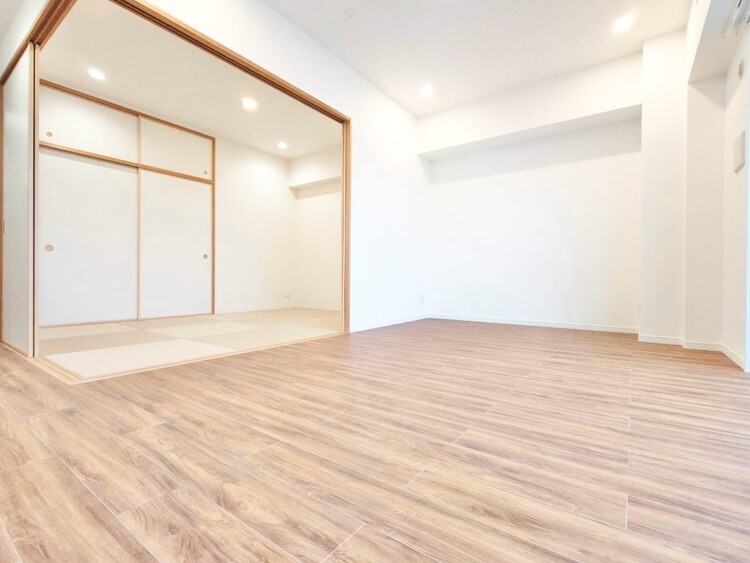 居間 快適に過ごす毎日を求めて、暮らしの中でご自身の「マイホーム」に創り上げてください。