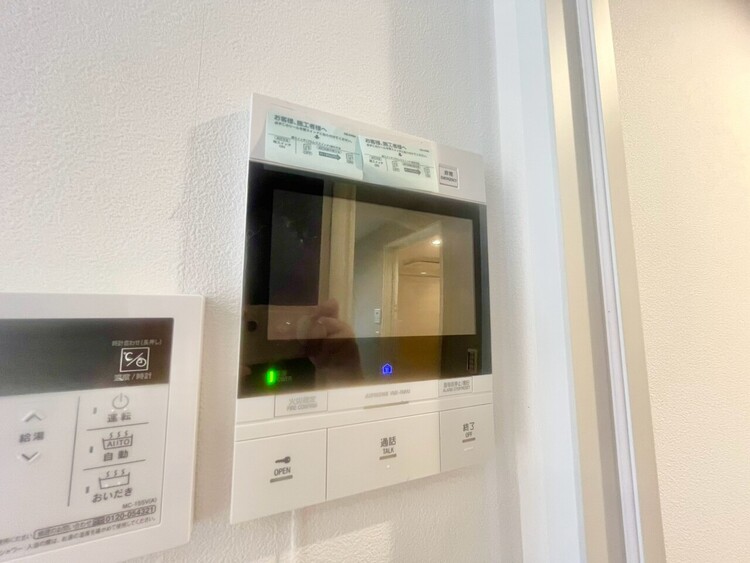 その他 誰が来てもわかる様にモニター付きインターホンを設置。